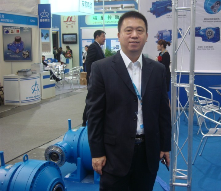 ��܊����(j��ng)����չ��(hu��)�F(xi��n)��(ch��ng)