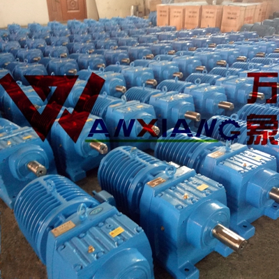 R77斜齒輪減速機(jī)廠家